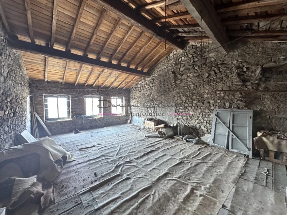 Exclusivité - Maisons - 3 chambres - Cour - Garage - 1 Appartement - 42540 