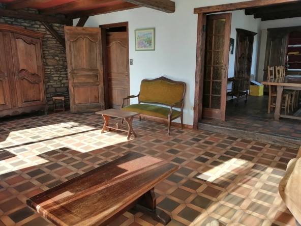 Vaste maison de famille à vendre à Montbeliard 