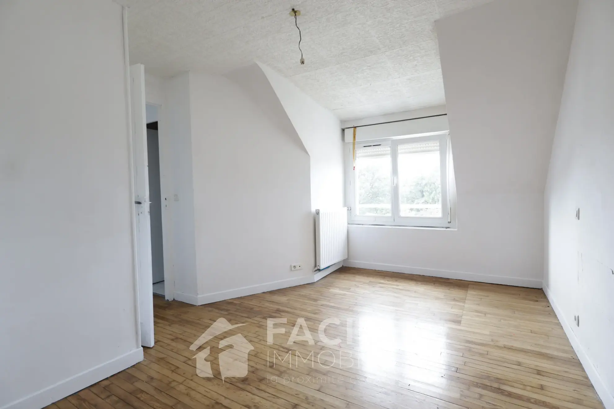 Maison mitoyenne en centre bourg - Inguiniel (56240) 