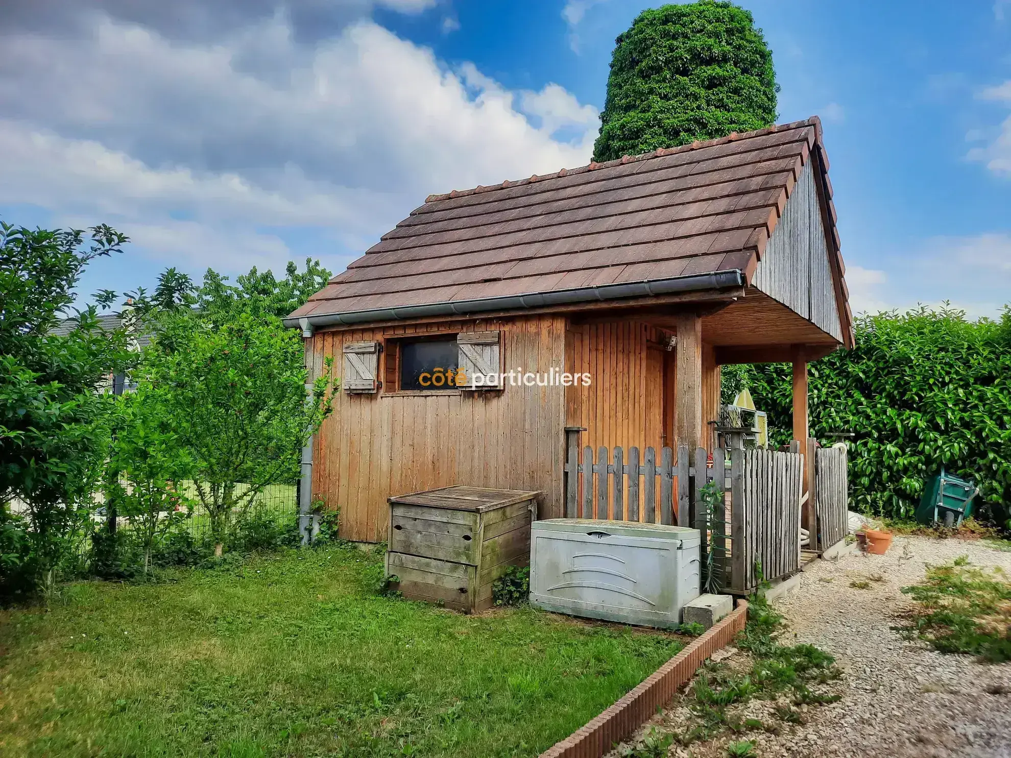 Maison indépendante à Choisey avec 4 chambres et piscine 