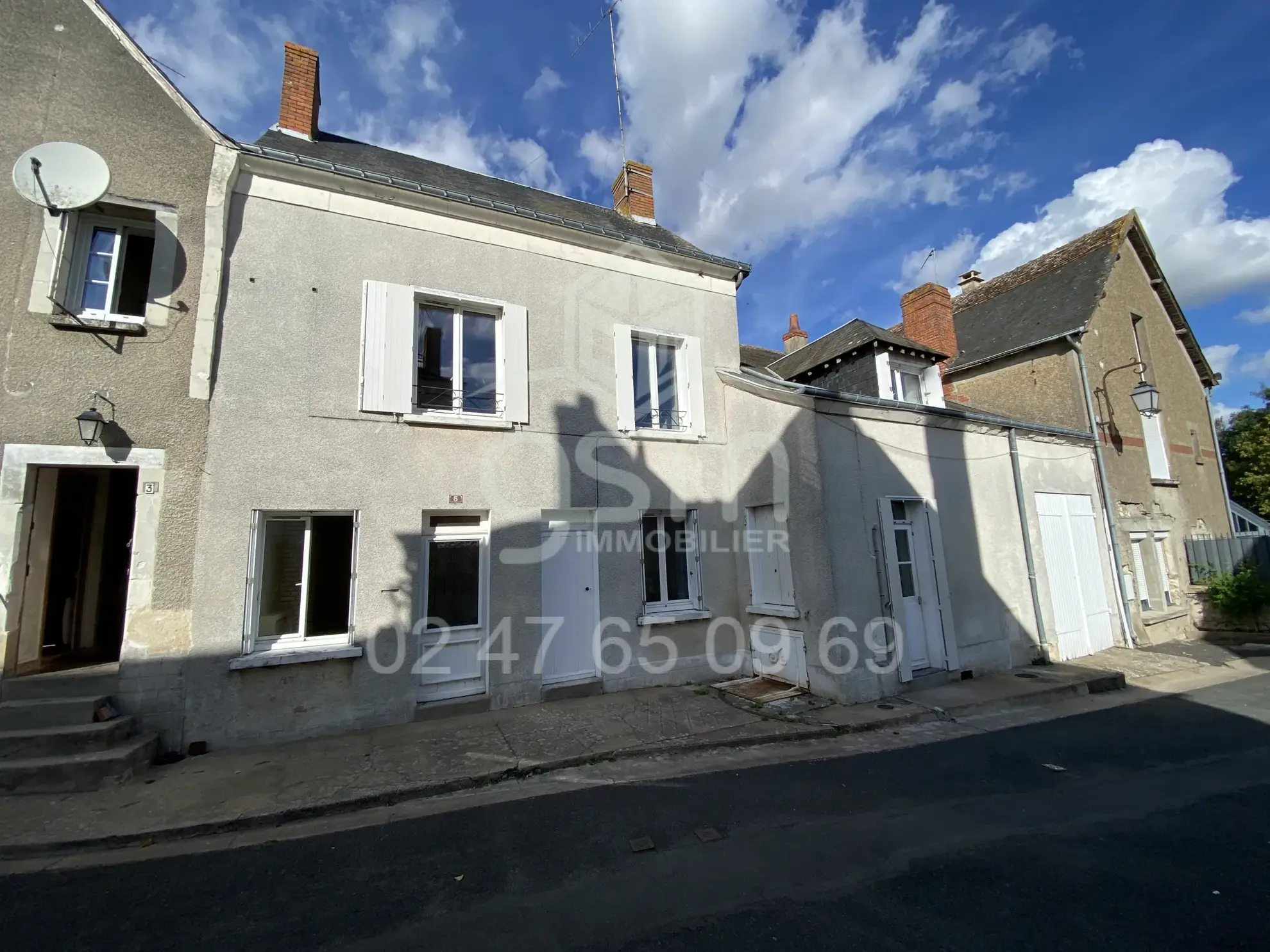 Charming Village House in Sepmes with 3 Bedrooms 