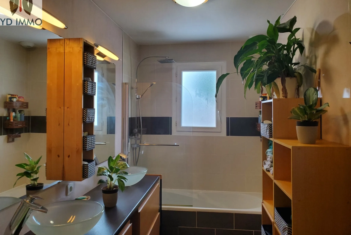 Maison 100m2 Podensac 4 chambres piscine proche gare 