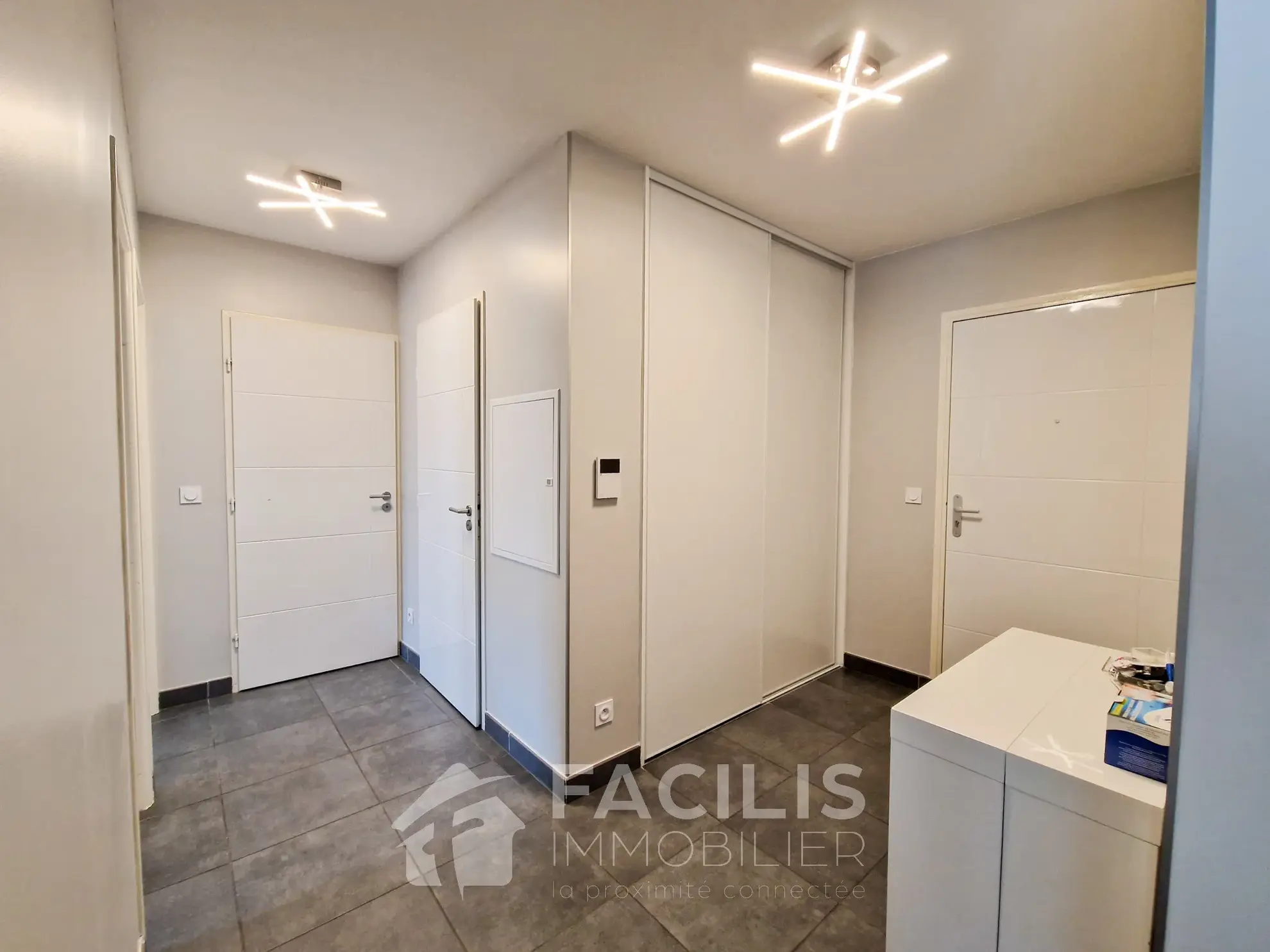 Exclusivité - Appartement 3 pièces + terrasse + possibilité garage 