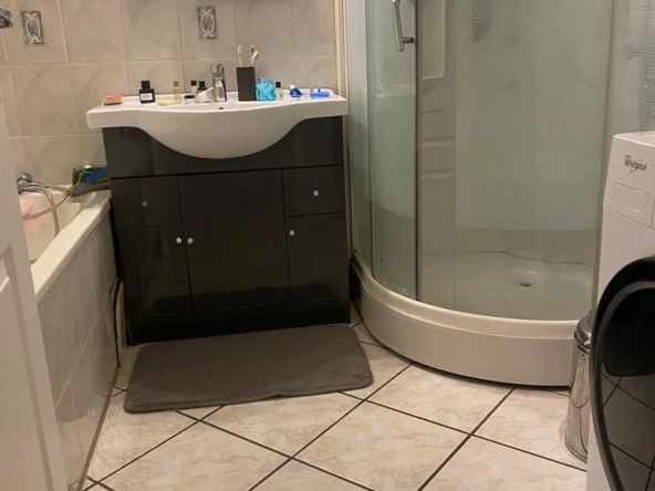 Appartement T4 de 95 m2 avec garage et cave à Saint Etienne 