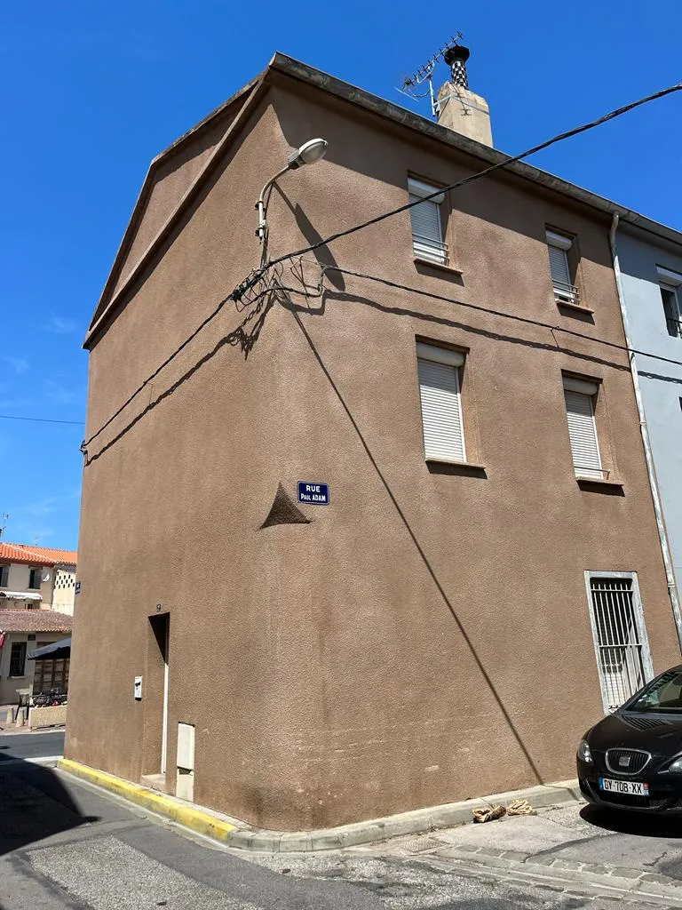 Immeuble rénové avec 3 appartements T2 en vente - Sud de la France 
