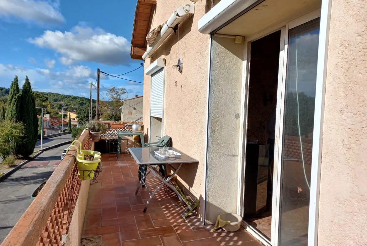 Apartment with 3 Bedrooms in Biver-Gardanne 