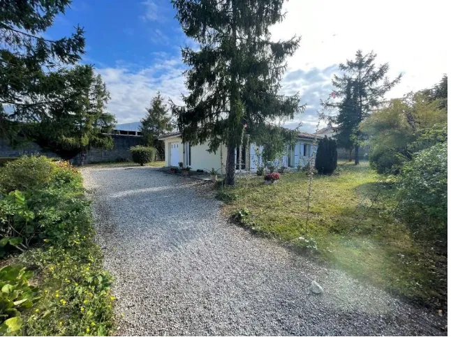 Maison de 78m2 avec 2 chambres à Surgères 
