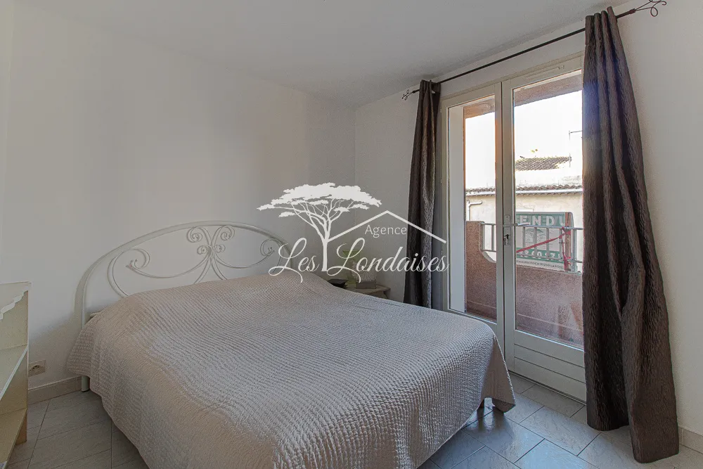 Appartement T3 plein centre ville avec 2 balcons + cave 
