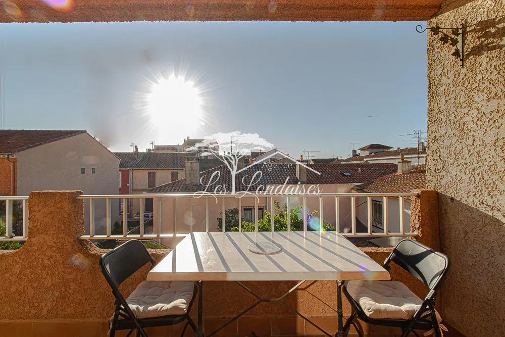 Appartement T3 plein centre ville avec 2 balcons + cave 