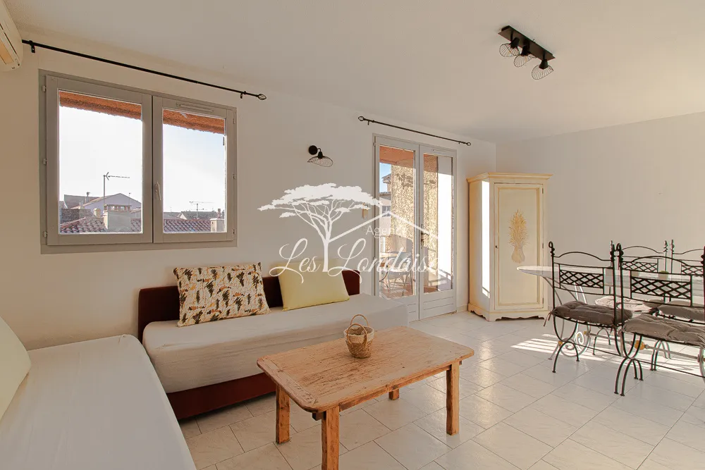 Appartement T3 plein centre ville avec 2 balcons + cave 