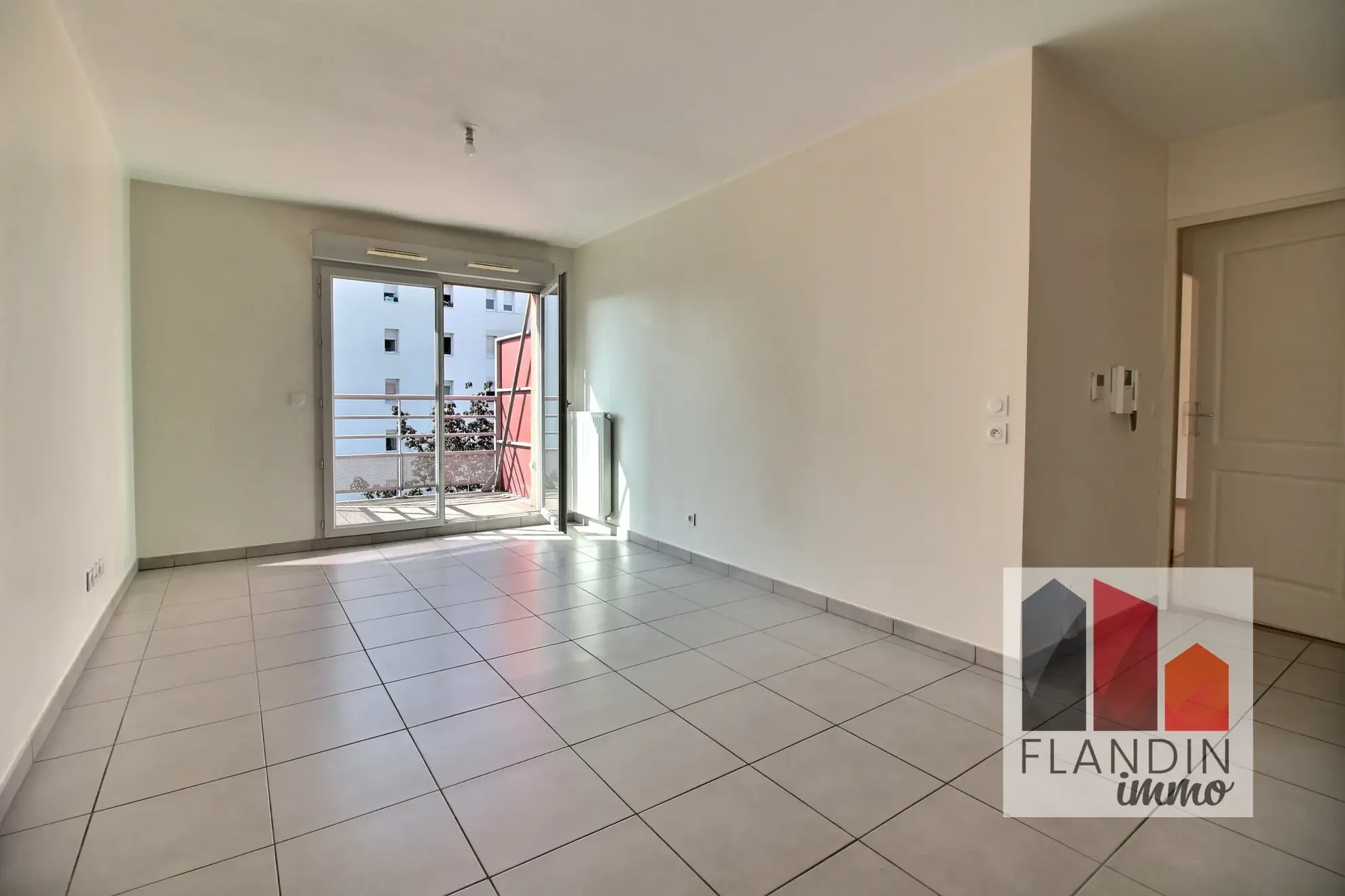 Appartement T3 dans résidence récente à Pierre-Bénite 