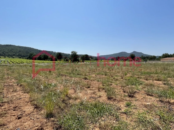 Terrain à bâtir de 1200m2 à La Crau
