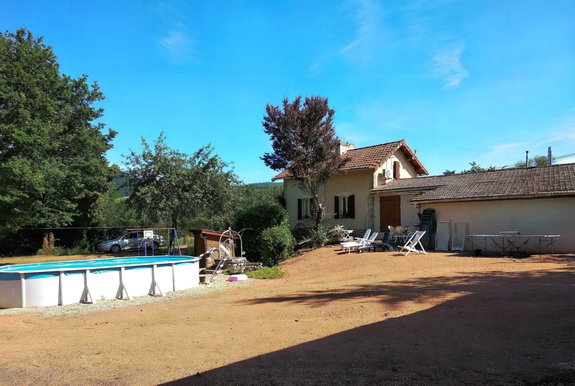 Villa à acheter pour petite famille avec terrasse à Brandon (71) 