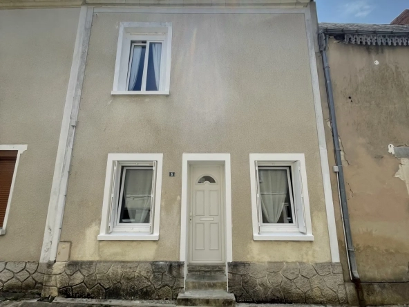 Maison à vendre à PARCAY LES PINS 