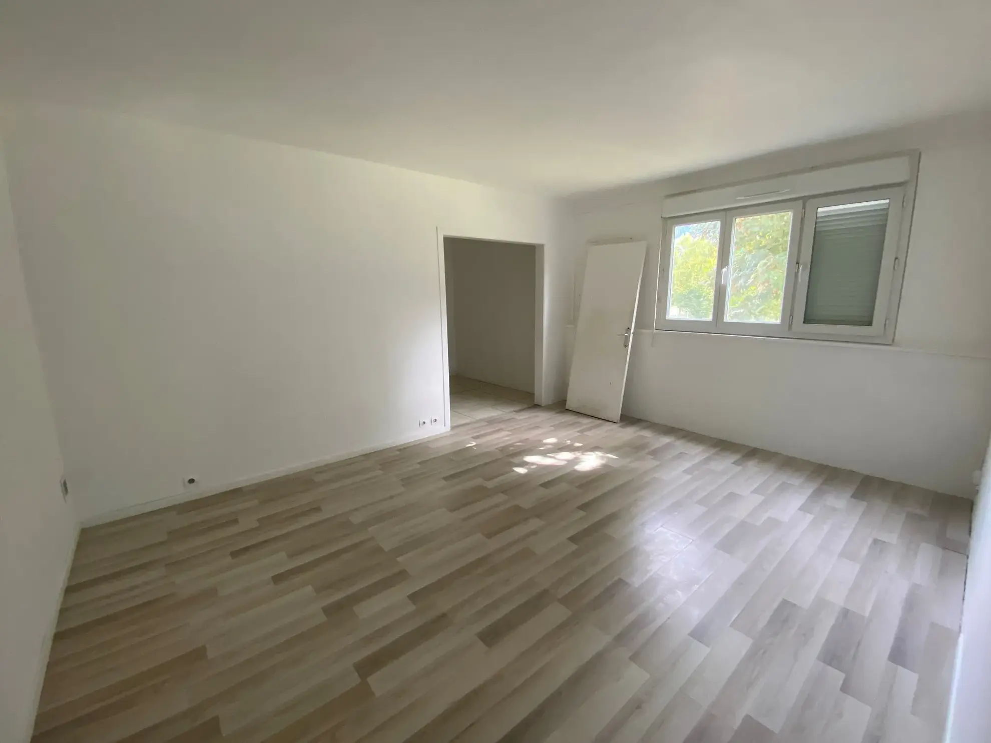 Appartement 5 pièces à Sainte Geneviève des Bois 
