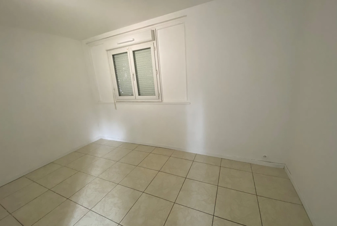 Appartement 5 pièces à Sainte Geneviève des Bois 