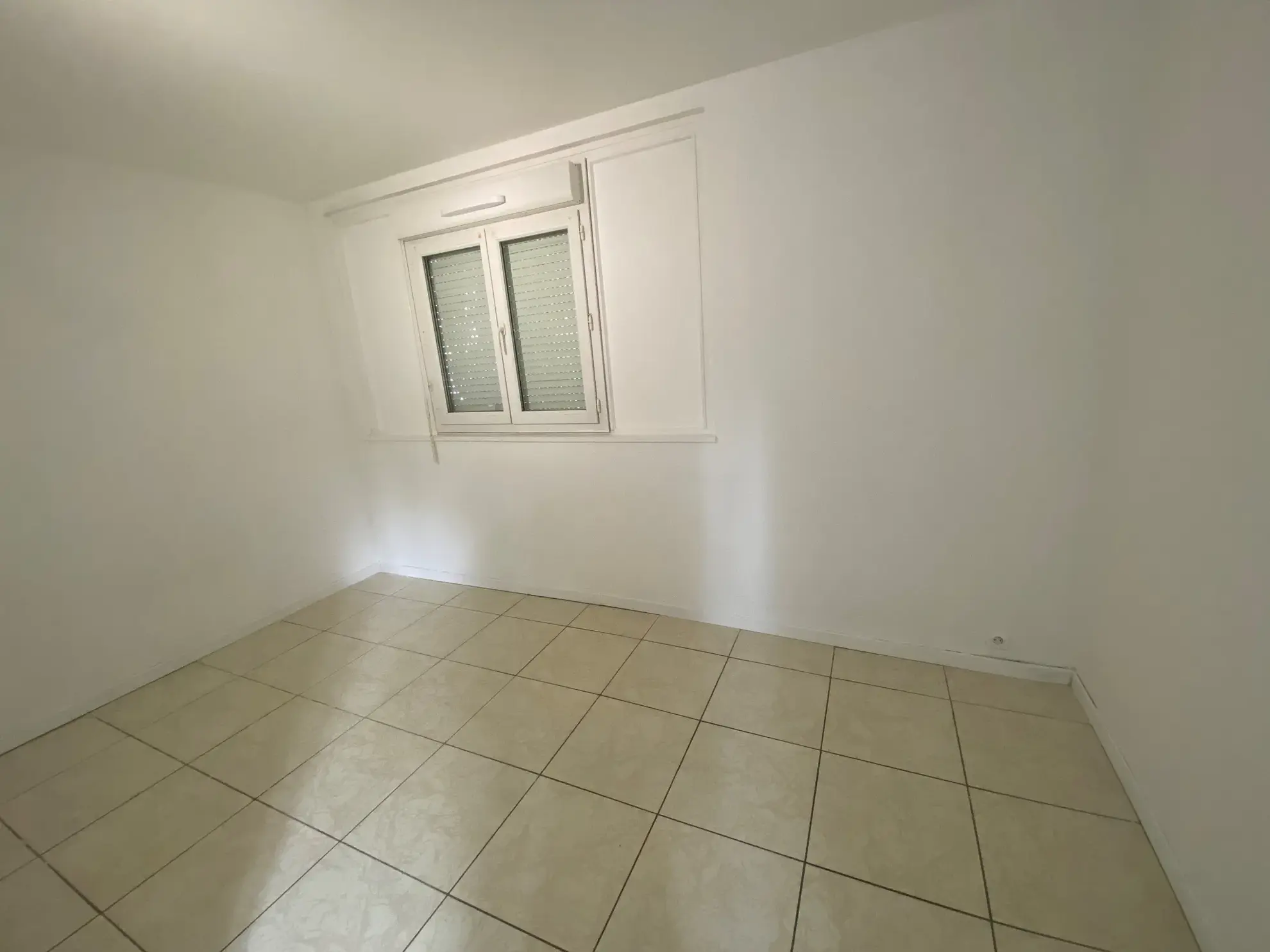 Appartement 5 pièces à Sainte Geneviève des Bois 