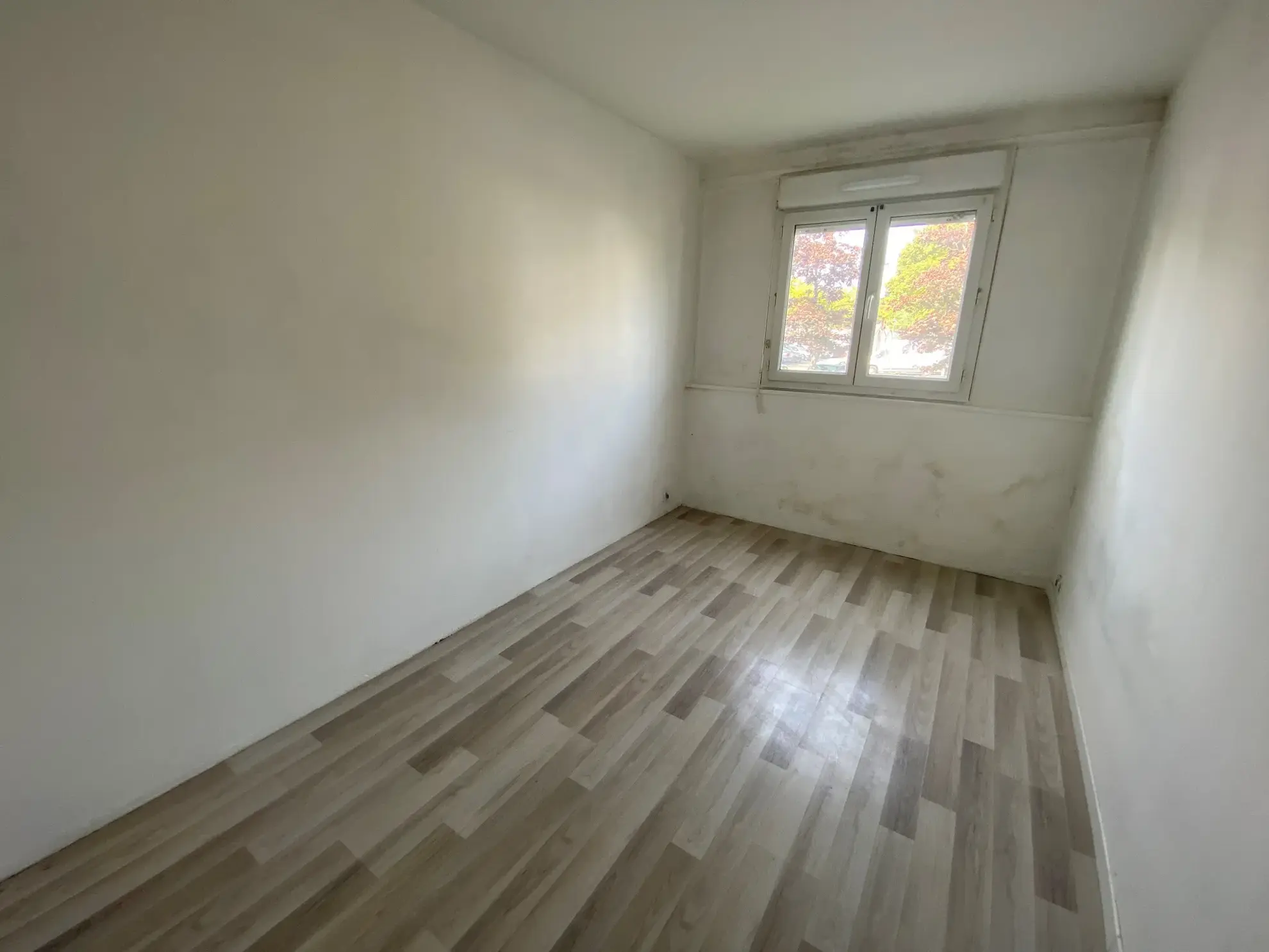 Appartement 5 pièces à Sainte Geneviève des Bois 
