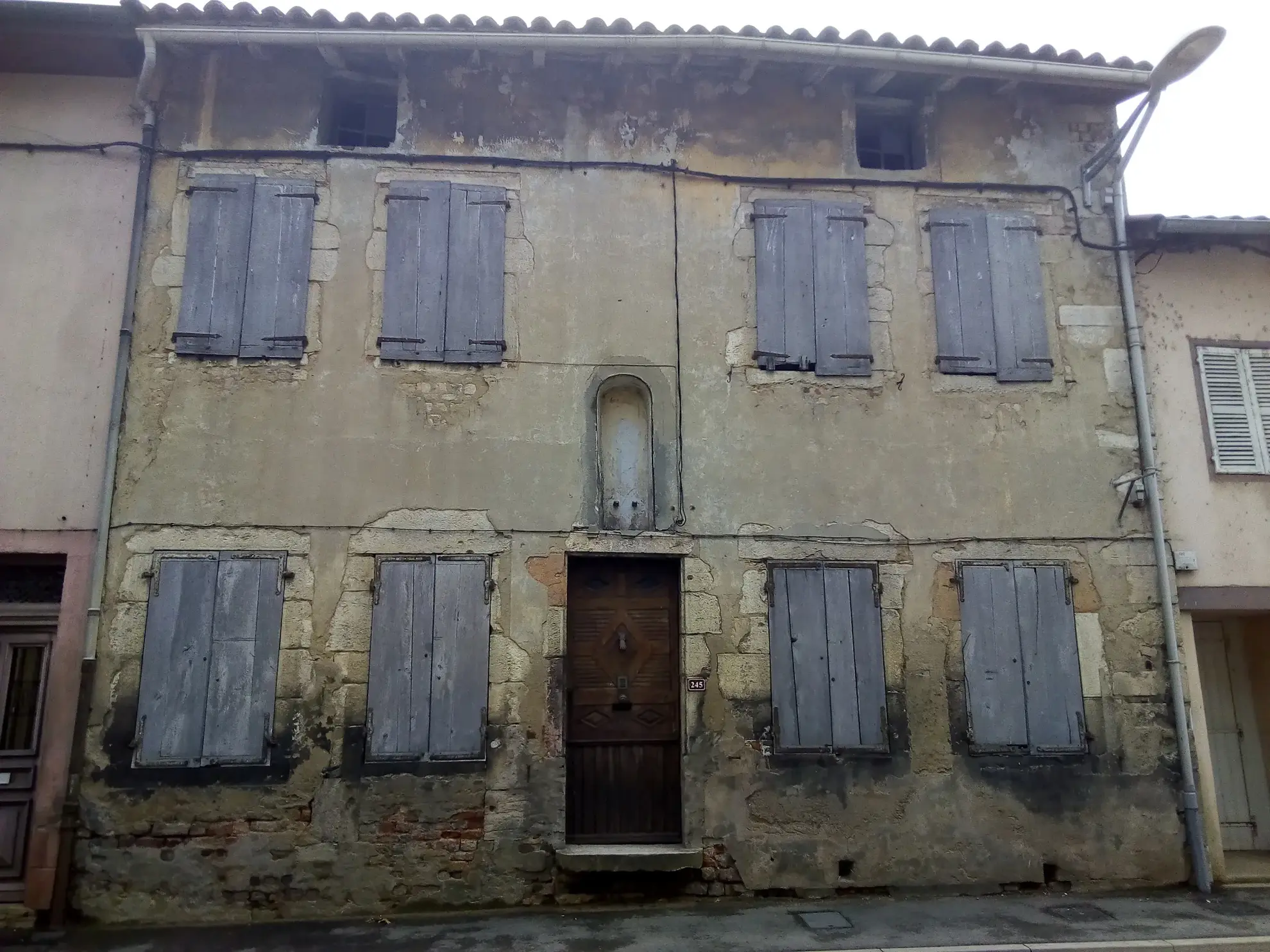 Immeuble à rénover sur 3 niveaux 