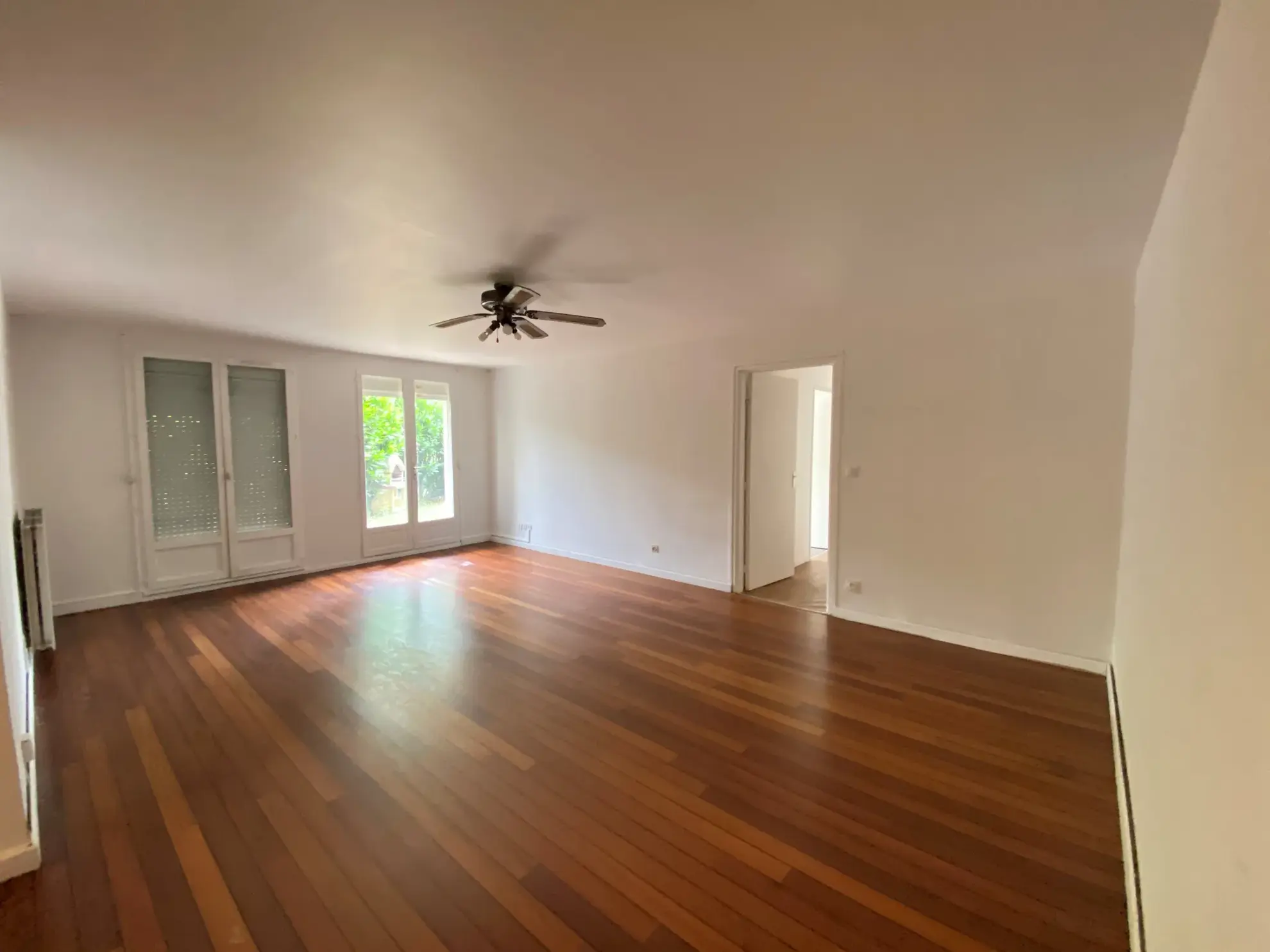 Grand appartement avec 2 chambres à Évry 