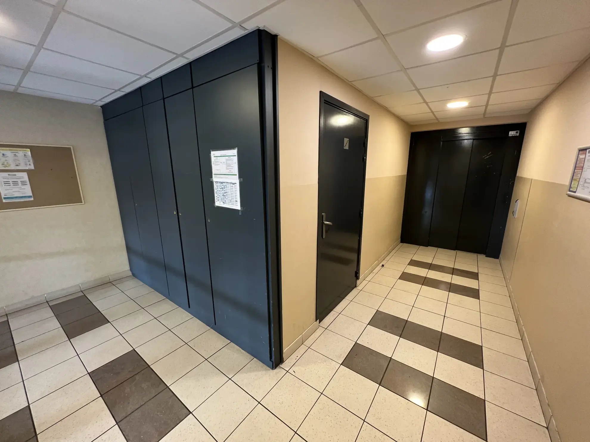 CENON T2 avec parking à vendre 