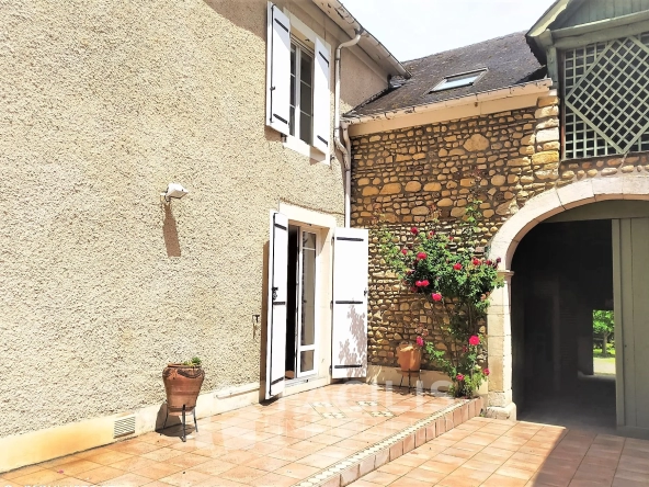 Bel enclos béarnais en pierres à Monein (64360) - Maison avec 4 chambres 
