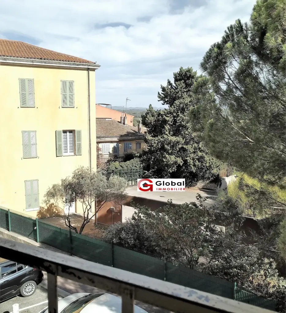 Maison de village à Lorgues (83510) - 7 pièces, 107m2