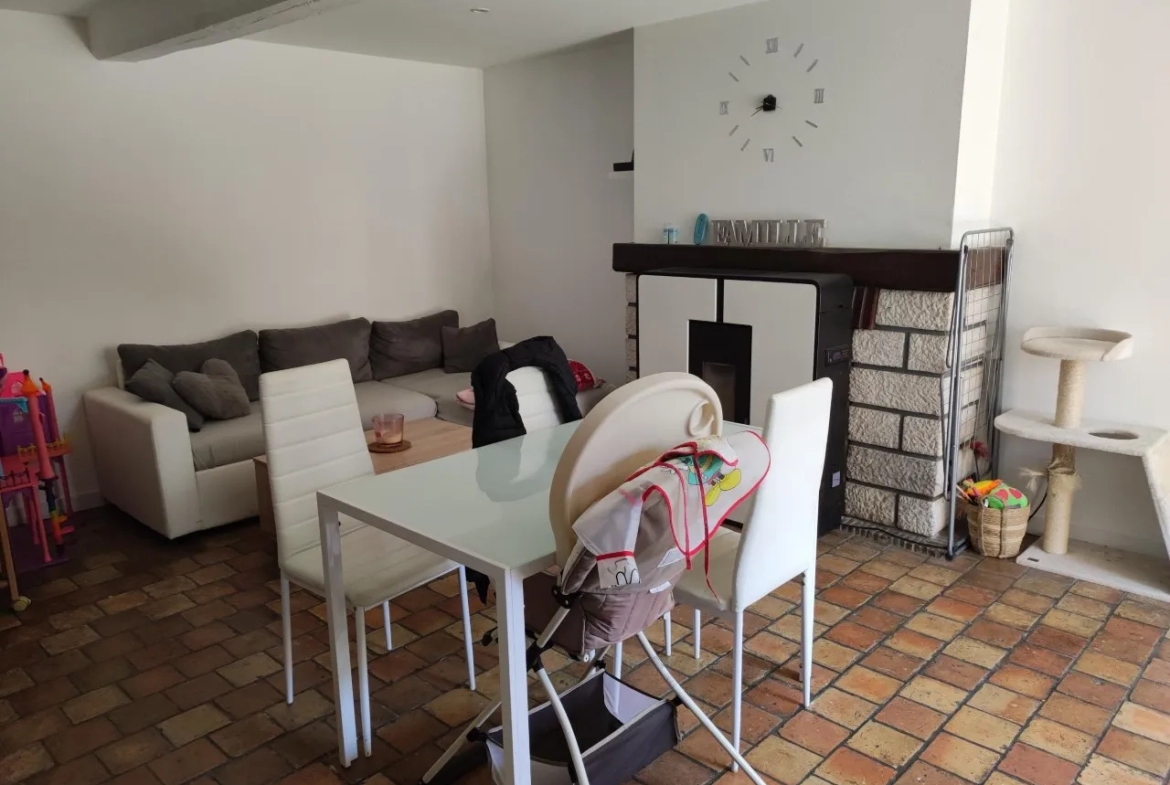 Belle longère avec 4 chambres à Auneau (28700) 