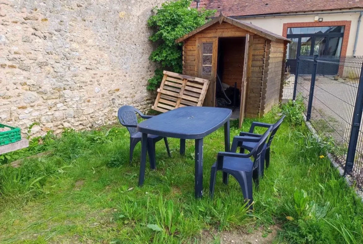 Belle longère avec 4 chambres à Auneau (28700) 