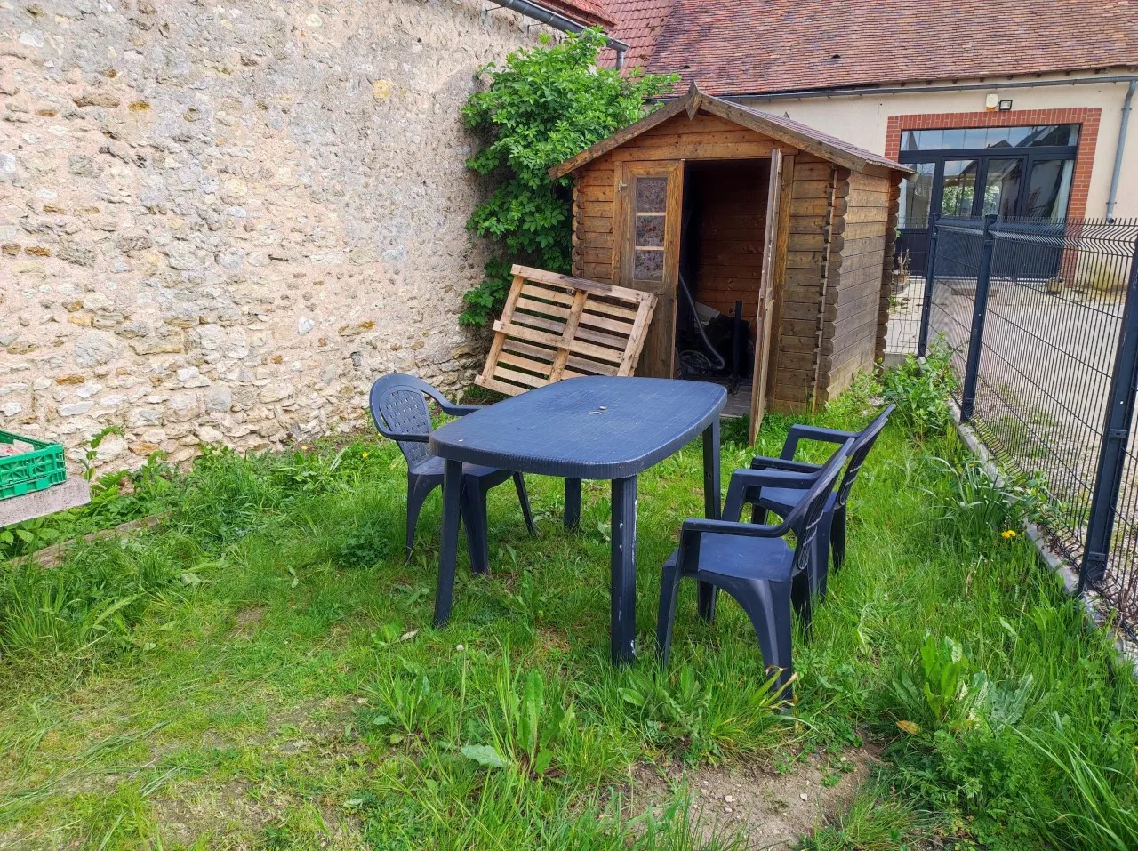 Belle longère avec 4 chambres à Auneau (28700) 