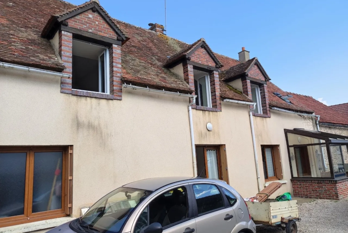 Belle longère avec 4 chambres à Auneau (28700) 