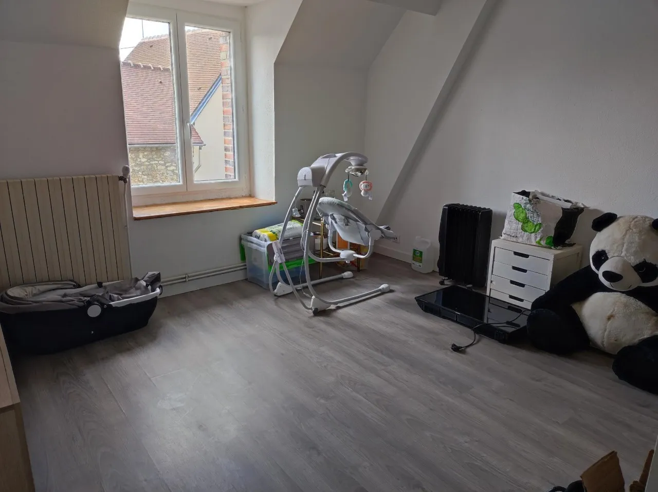 Belle longère avec 4 chambres à Auneau (28700) 