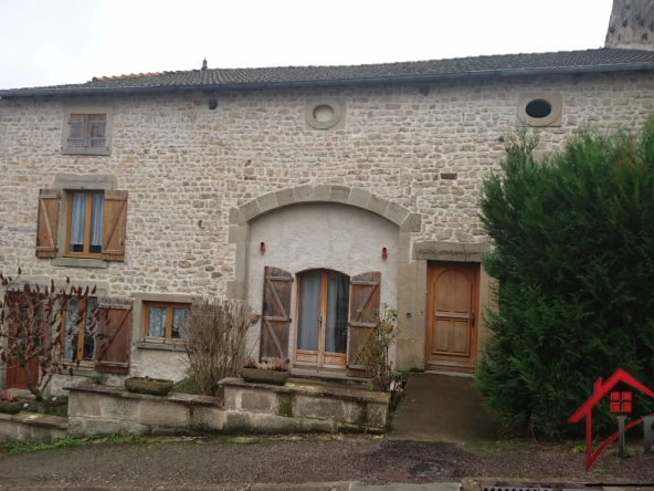Maison de village F6 avec maison à rénover sur un terrain de 718m2 à Villars st marcellin 