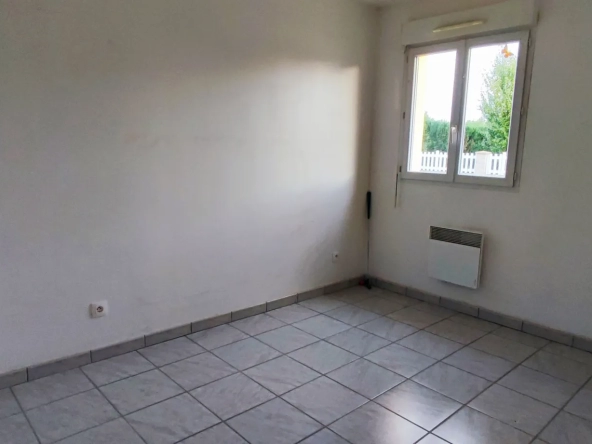 Maison de plain-pied à vendre à Voves 