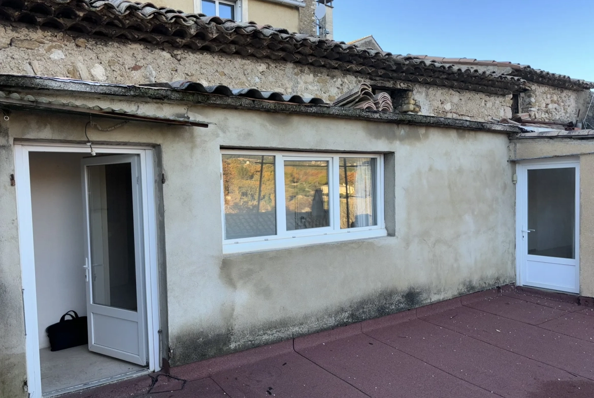 Maison de village à rénover avec terrasse - Mirabel aux Baronnies 