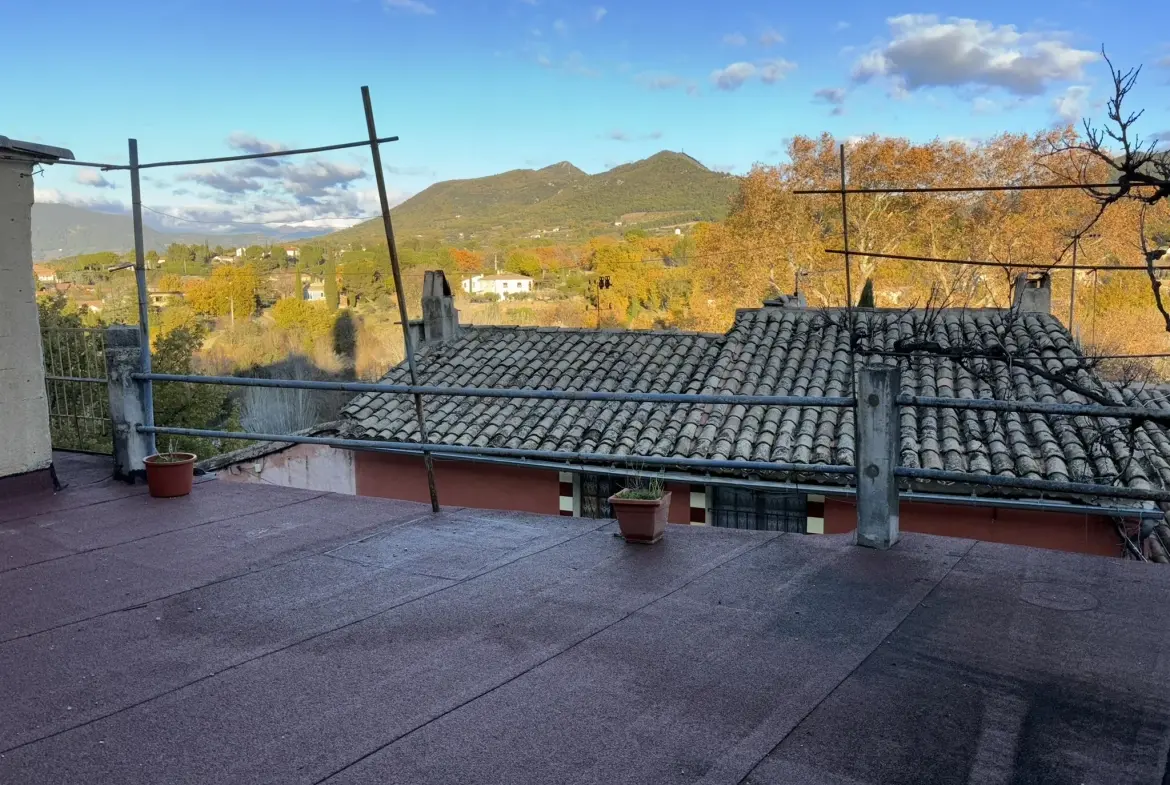 Maison de village à rénover avec terrasse - Mirabel aux Baronnies 