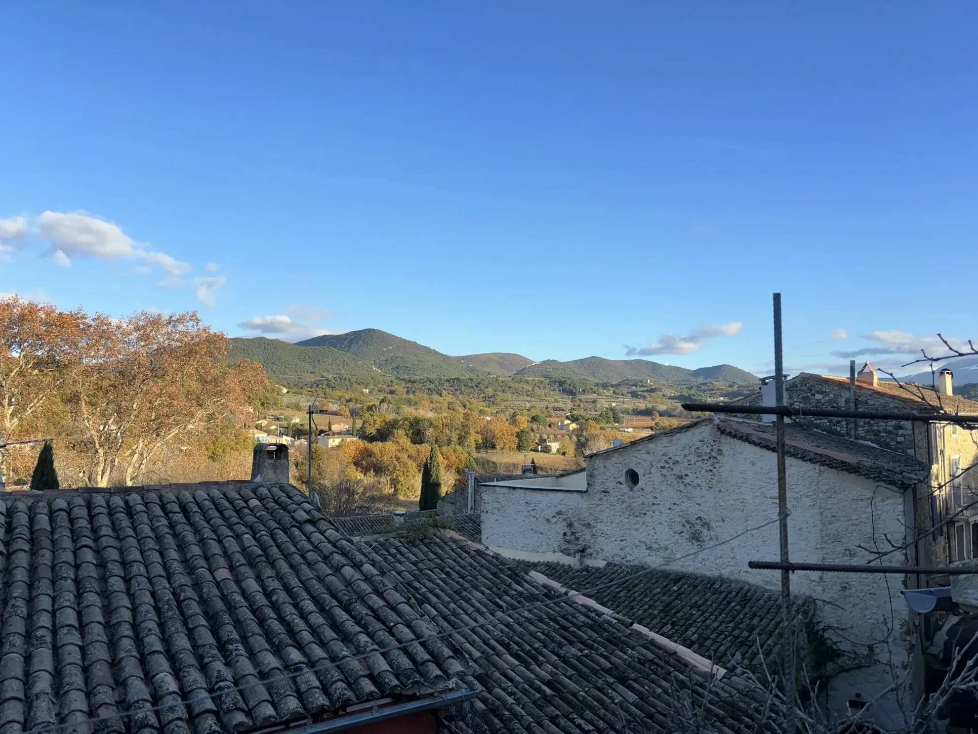 Maison de village à rénover avec terrasse - Mirabel aux Baronnies 