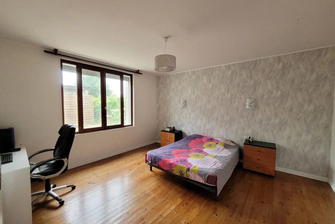 Maison 4 chambres avec garage et piscine à Cordes-Tolosannes 