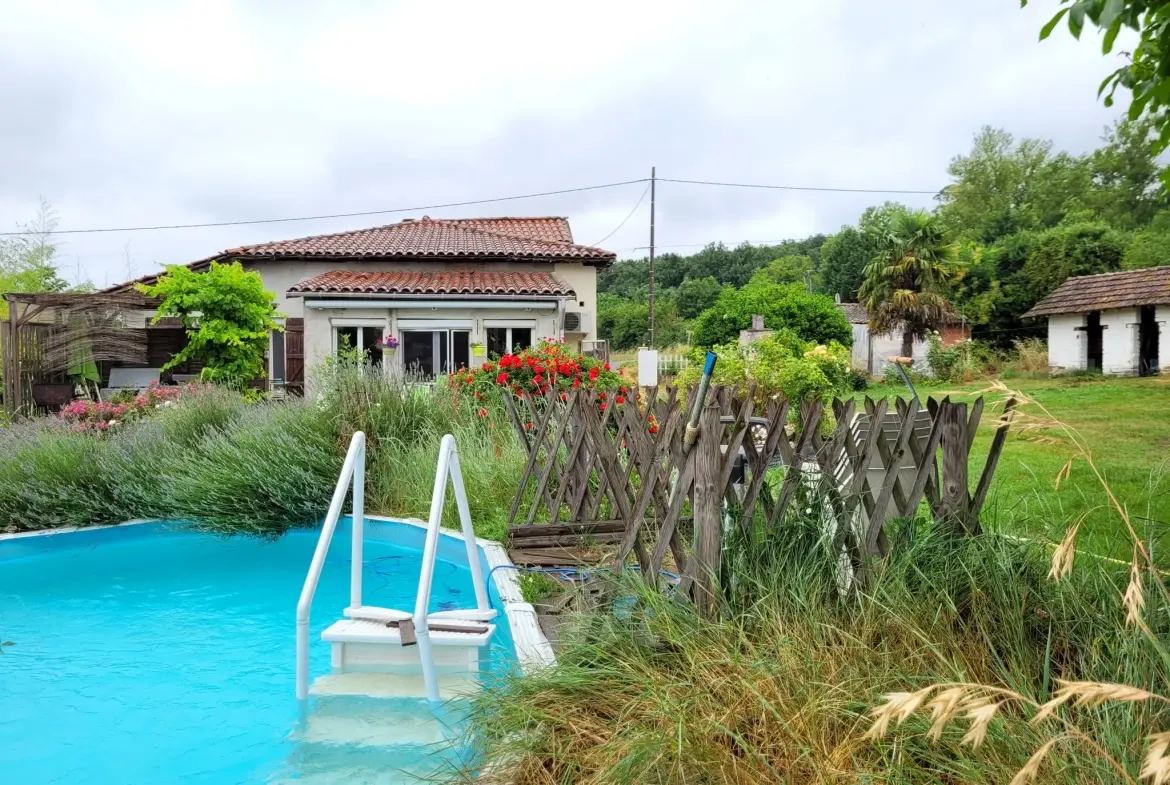 Maison 4 chambres avec garage et piscine à Cordes-Tolosannes 