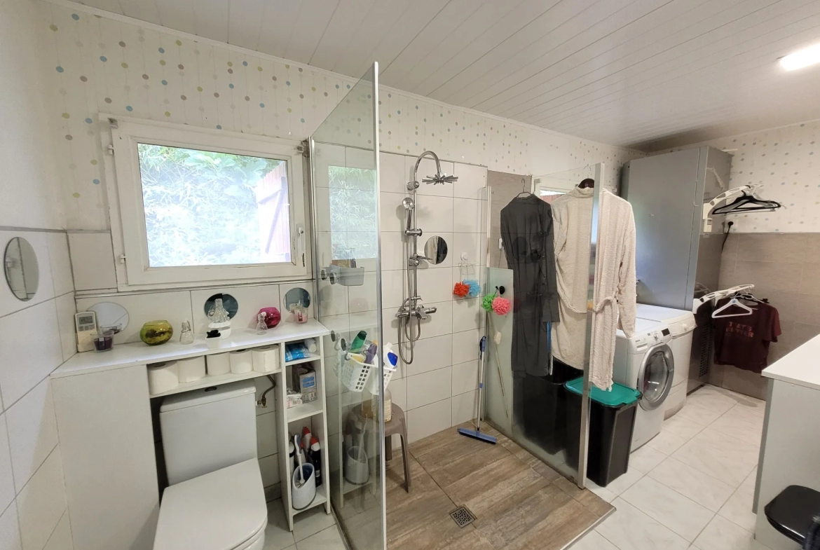 Maison 4 chambres avec garage et piscine à Cordes-Tolosannes 