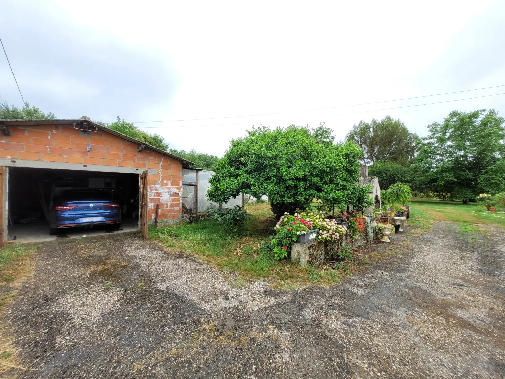 Maison 4 chambres avec garage et piscine à Cordes-Tolosannes 