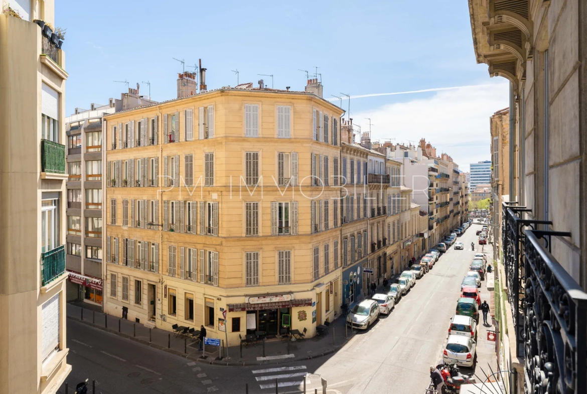 René - Appartement T2 51m2 à Marseille 13004 