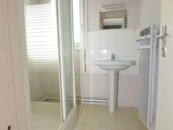 Appartement lumineux de type T2 à Lillebonne 