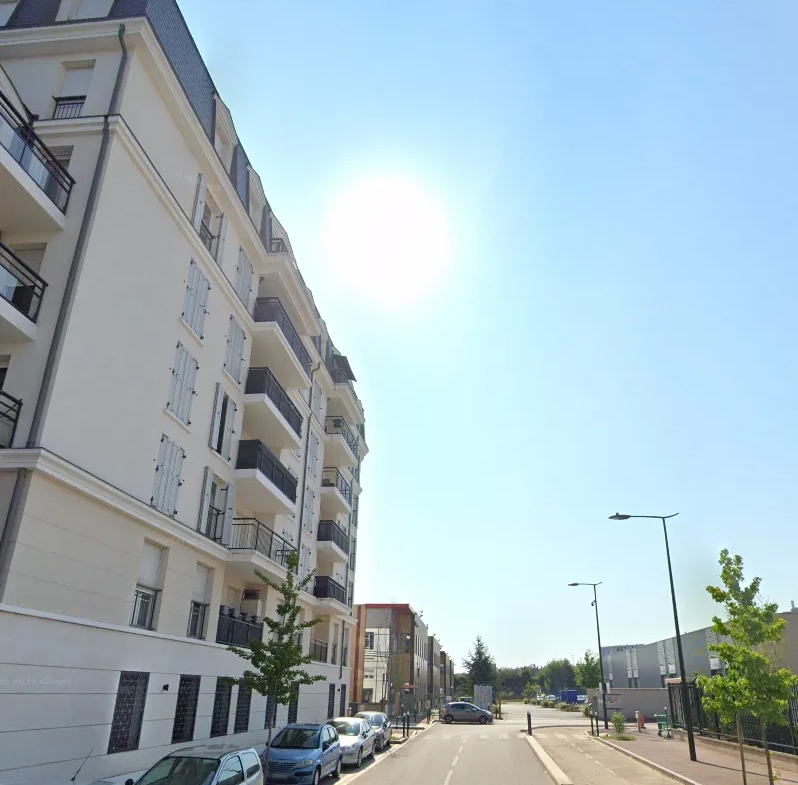 Appartement de 54m2 à acheter 25 000 euros au Blanc-Mesnil 
