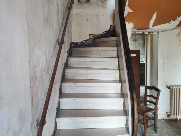Maison de village à rénover avec garage et terrasse à La Redorte 