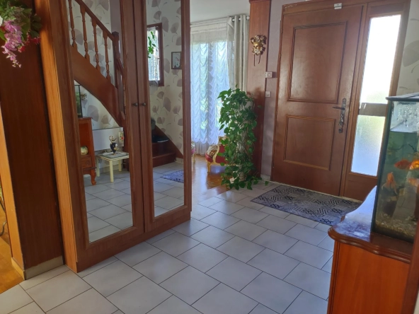 Maison à vendre à Dourdan - Belle maison avec beaux volumes 