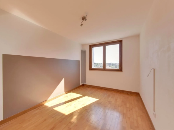 Appartement à Voreppe - 3 pièces et cuisine avec vue 