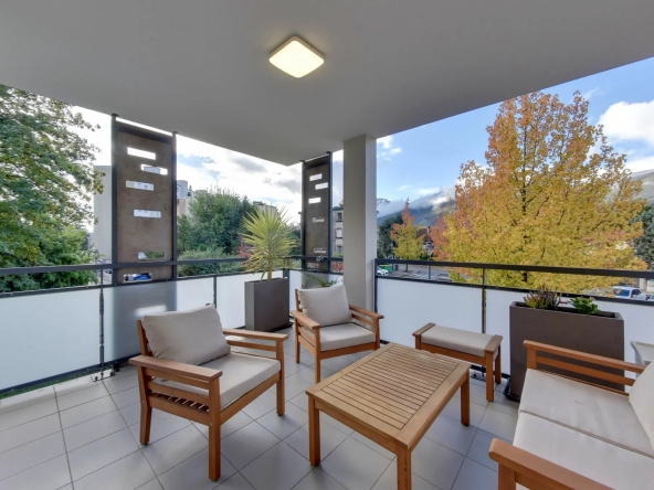 Quartier Prédieu, bel appartement récent 4 pièces et cuisine 