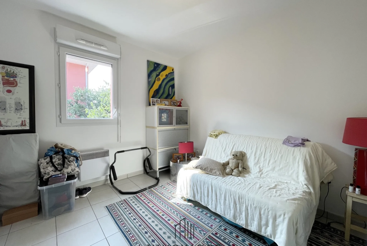 JACOU - APPARTEMENT T3 AVEC TERRASSES ET DOUBLE PARKING 