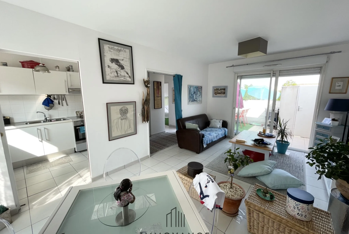 JACOU - APPARTEMENT T3 AVEC TERRASSES ET DOUBLE PARKING 